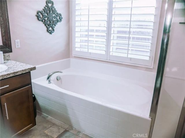 18052 Passionflower, San Bernardino, CA 92407