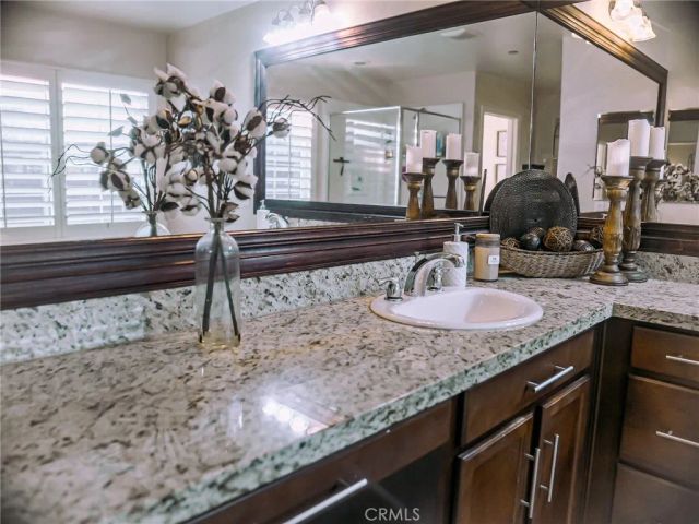 18052 Passionflower, San Bernardino, CA 92407