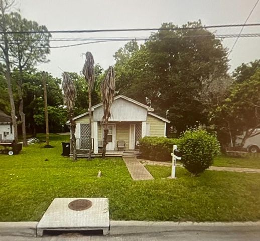 405 Houston Street, Rosenberg, TX 77471