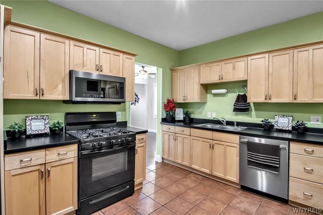 5302 Broadway Street, Lancaster, NY 14086
