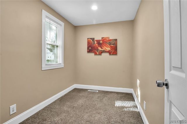 5302 Broadway Street, Lancaster, NY 14086