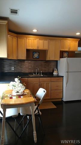 5302 Broadway Street, Lancaster, NY 14086