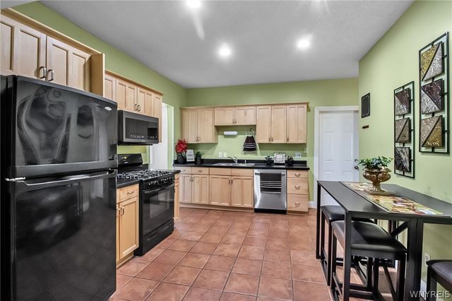 5302 Broadway Street, Lancaster, NY 14086