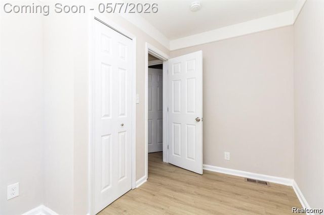 8269 Westminster Avenue, Warren, MI 48089