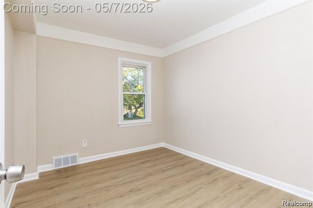 8269 Westminster Avenue, Warren, MI 48089