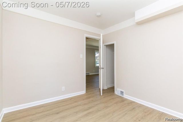 8269 Westminster Avenue, Warren, MI 48089