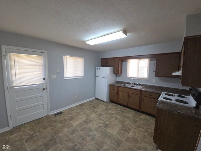 1256 N Ridgeview Drive, Indianapolis, IN 46219