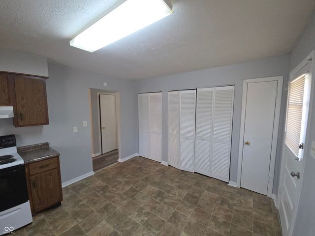 1256 N Ridgeview Drive, Indianapolis, IN 46219