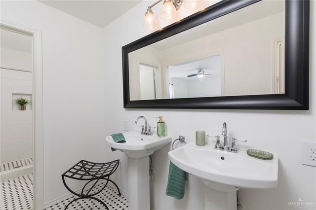 2100 S 5th Street 3, Mcallen, TX 78503