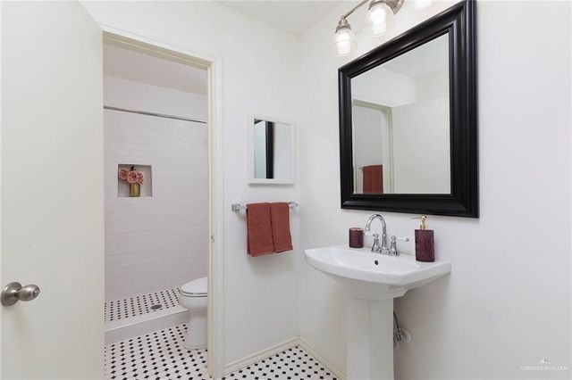 2100 S 5th Street 3, Mcallen, TX 78503