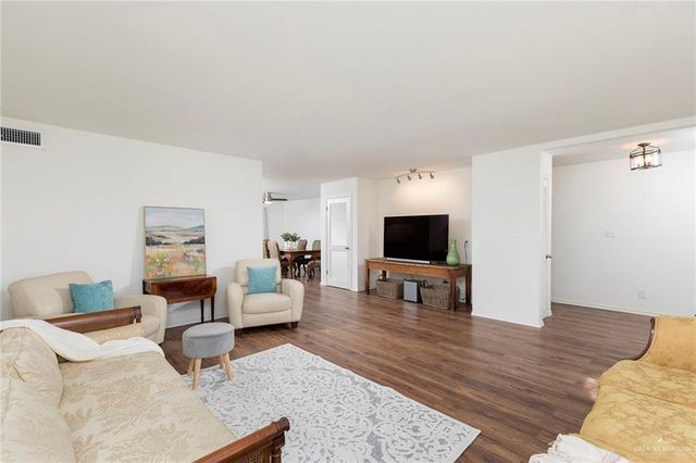 2100 S 5th Street 3, Mcallen, TX 78503