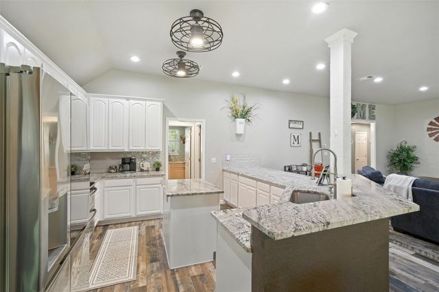 210 Saddle Club Road, Weatherford, TX 76088