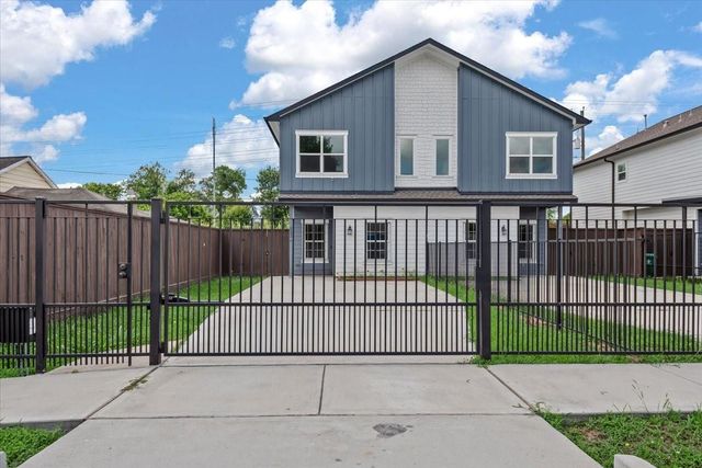 2202 Lynnfield Street A, Houston, TX 77093