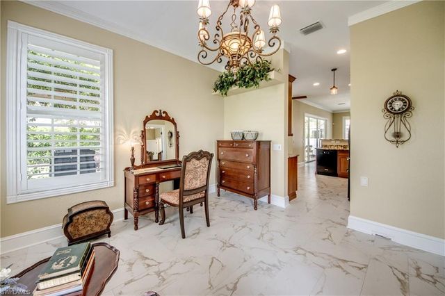 3426 SW 7th LN, Cape Coral, FL 33991
