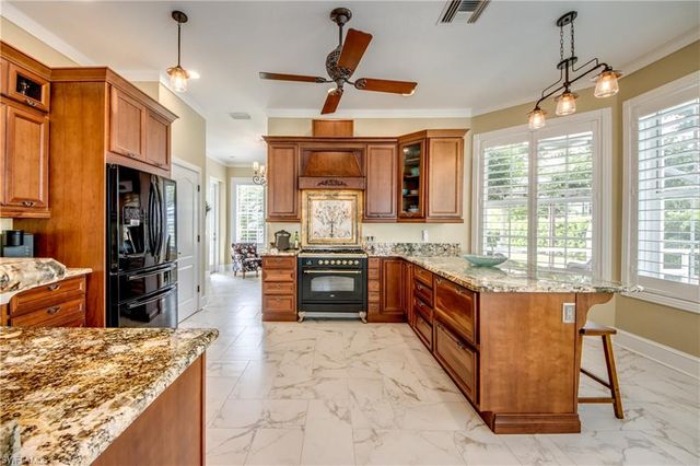 3426 SW 7th LN, Cape Coral, FL 33991