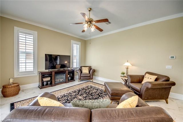 3426 SW 7th LN, Cape Coral, FL 33991