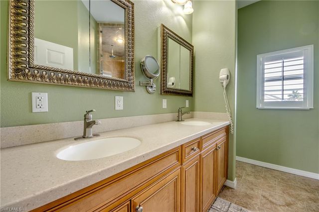 3426 SW 7th LN, Cape Coral, FL 33991