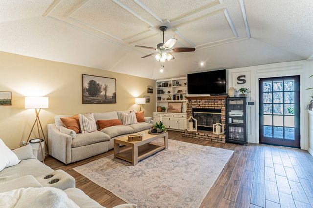 18007 Saddlehorn Lane, Mansfield, TX 76063