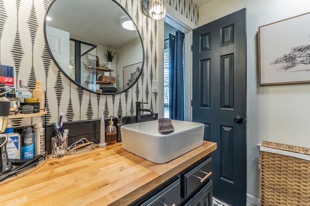 18007 Saddlehorn Lane, Mansfield, TX 76063