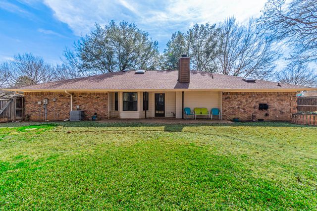 18007 Saddlehorn Lane, Mansfield, TX 76063