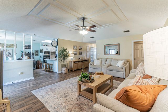 18007 Saddlehorn Lane, Mansfield, TX 76063