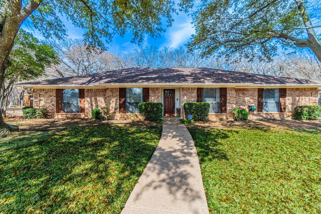 18007 Saddlehorn Lane, Mansfield, TX 76063