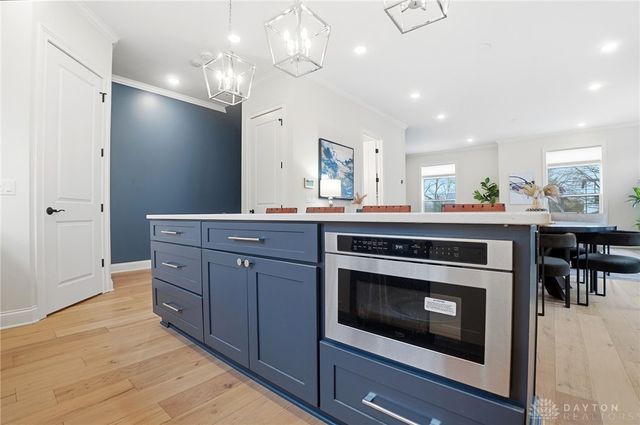 3847 Drake Avenue, Cincinnati, OH 45209