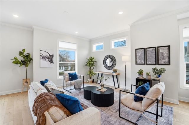 3847 Drake Avenue, Cincinnati, OH 45209