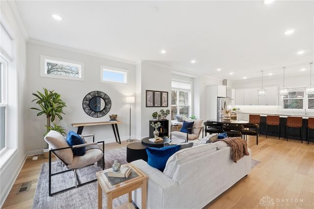 3847 Drake Avenue, Cincinnati, OH 45209