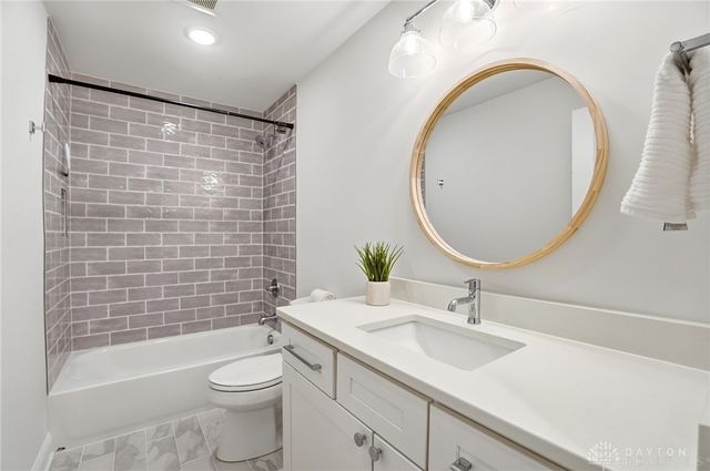 3847 Drake Avenue, Cincinnati, OH 45209