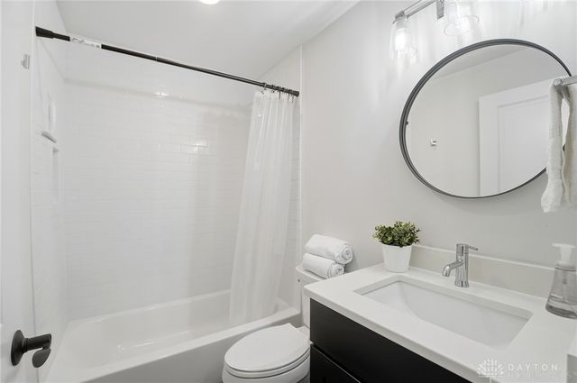 3847 Drake Avenue, Cincinnati, OH 45209