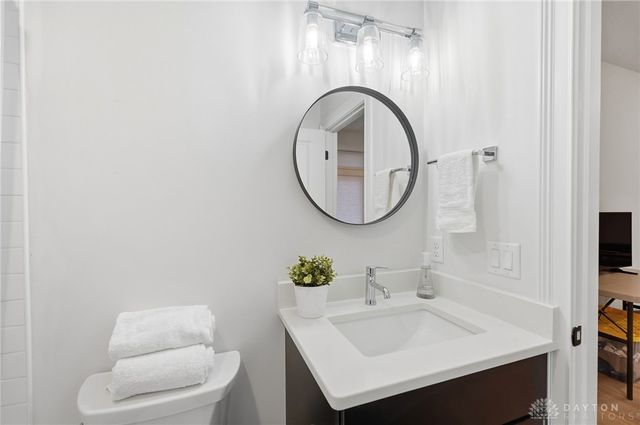 3847 Drake Avenue, Cincinnati, OH 45209