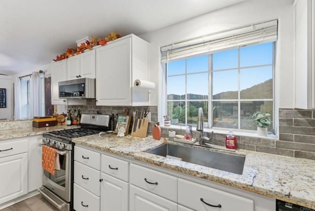 306 Almyra Road, El Cajon, CA 92019