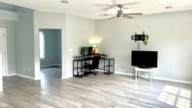 679 Albermarle Drive, Pittsboro, IN 46167