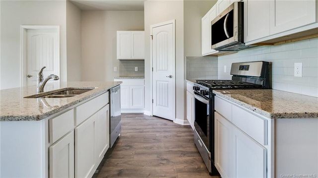 2212 Savannah View Drive, Lake Charles, LA 70607