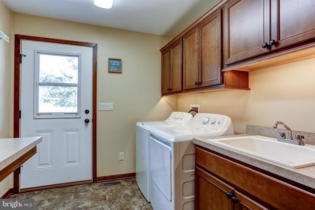 401 SARHELM RD, Harrisburg, PA 17112