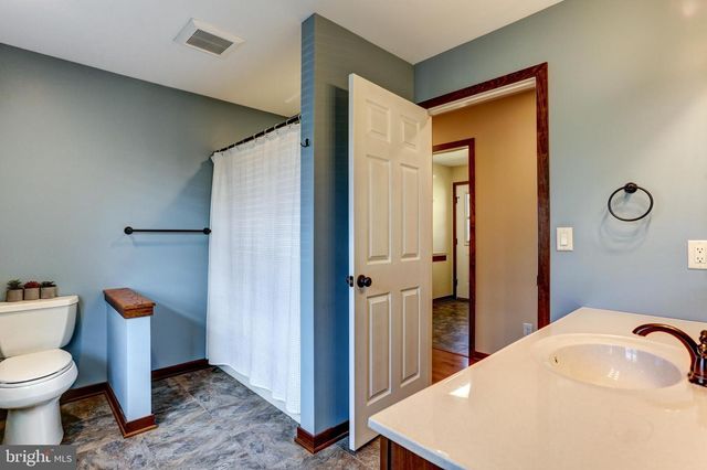 401 SARHELM RD, Harrisburg, PA 17112