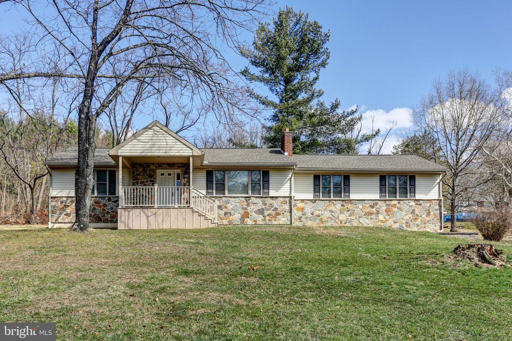 401 SARHELM RD, Harrisburg, PA 17112