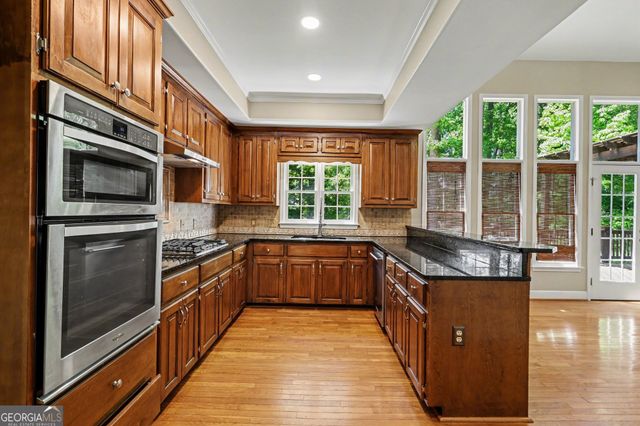 5702 Fallsbrook Lane NW, Acworth, GA 30101