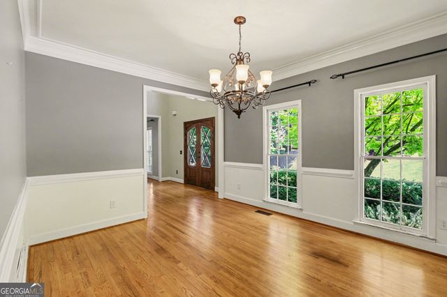 5702 Fallsbrook Lane NW, Acworth, GA 30101