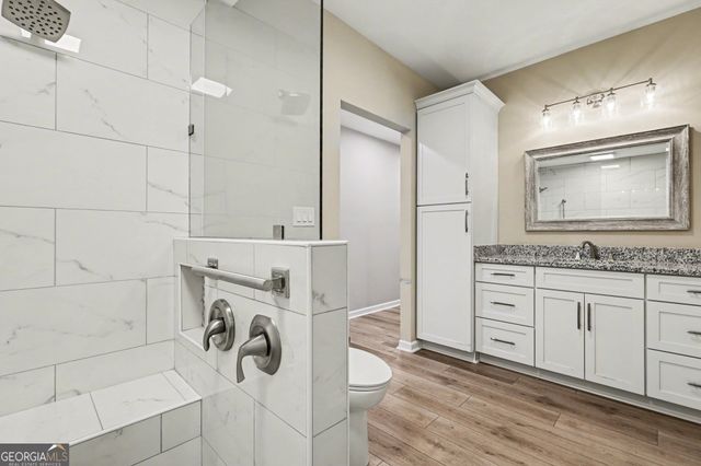 5702 Fallsbrook Lane NW, Acworth, GA 30101