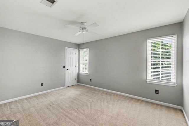 5702 Fallsbrook Lane NW, Acworth, GA 30101