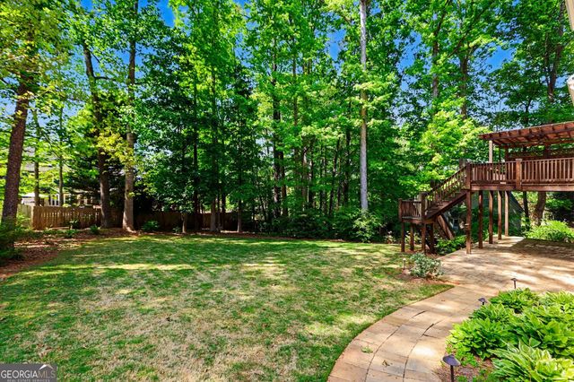 5702 Fallsbrook Lane NW, Acworth, GA 30101