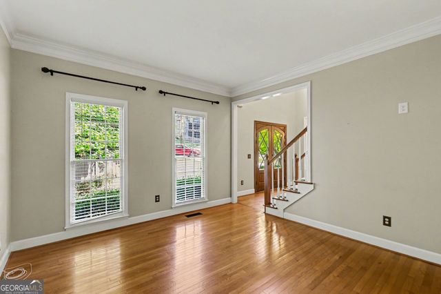 5702 Fallsbrook Lane NW, Acworth, GA 30101