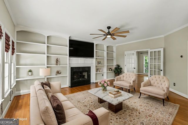 5702 Fallsbrook Lane NW, Acworth, GA 30101