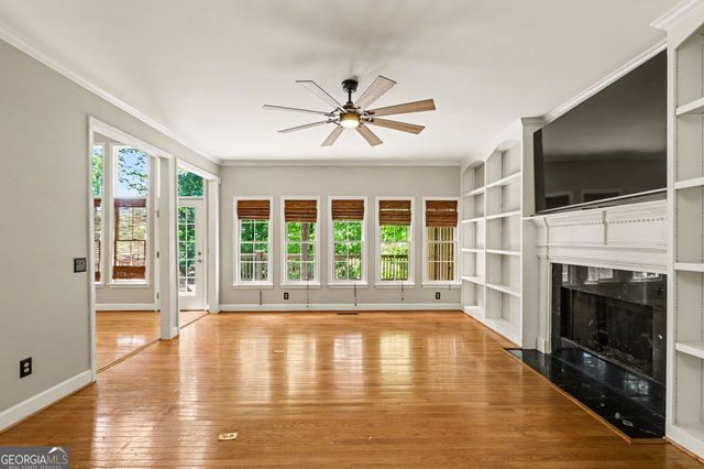 5702 Fallsbrook Lane NW, Acworth, GA 30101