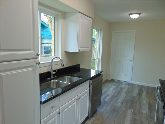 9912 Bluffcreek Drive, Dallas, TX 75227