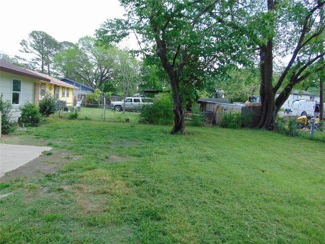 9912 Bluffcreek Drive, Dallas, TX 75227