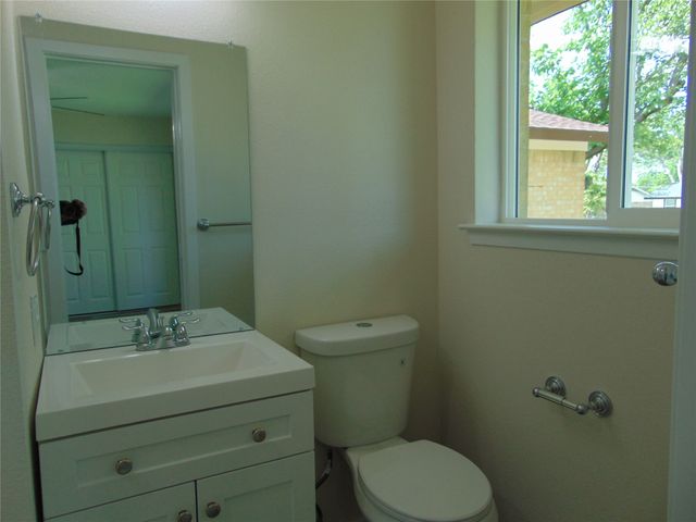 9912 Bluffcreek Drive, Dallas, TX 75227