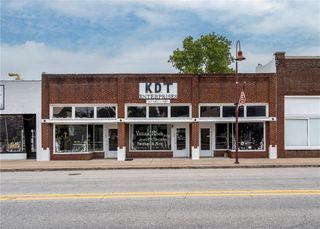 122,124 & 126 Main Street, Gentry, AR 72734